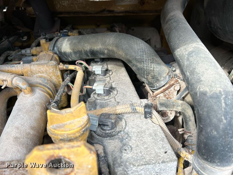 image for item NR9396 2014 Caterpillar 262D  skid steer loader