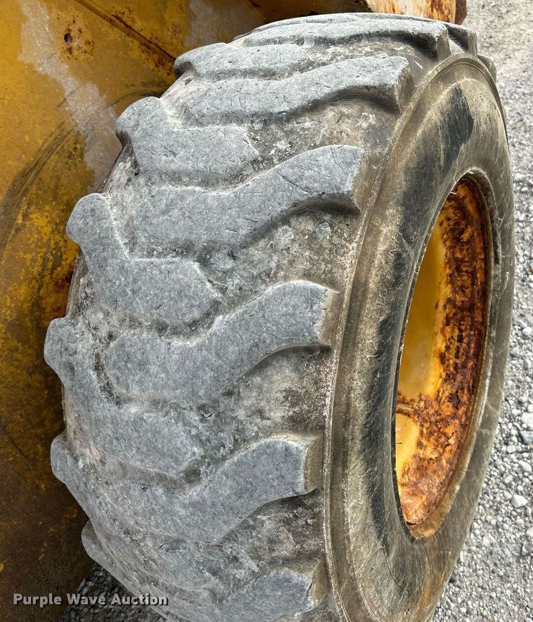 image for item NR9396 2014 Caterpillar 262D  skid steer loader