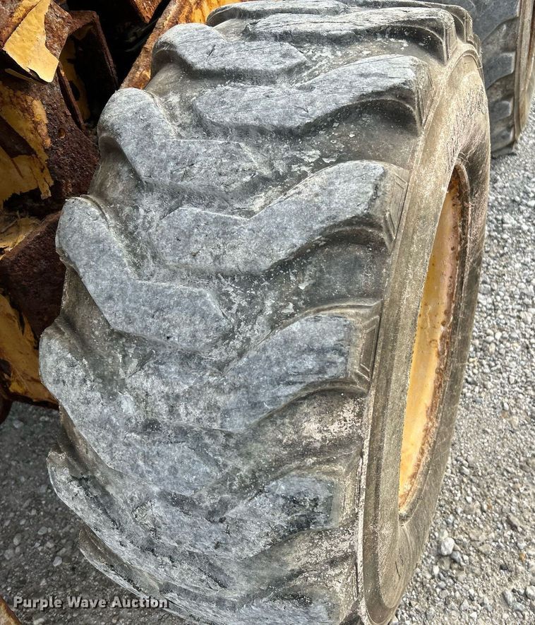 image for item NR9396 2014 Caterpillar 262D  skid steer loader