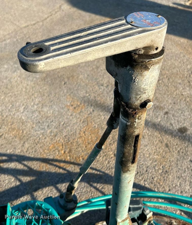 image for item NR9409 Whiteman HHN31VTCSL5  power trowel