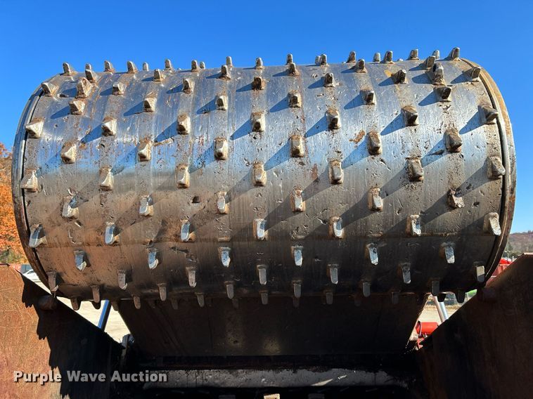 image for item NR9410 2019 Morbark Wood Hog 6400XT  horizontal grinder