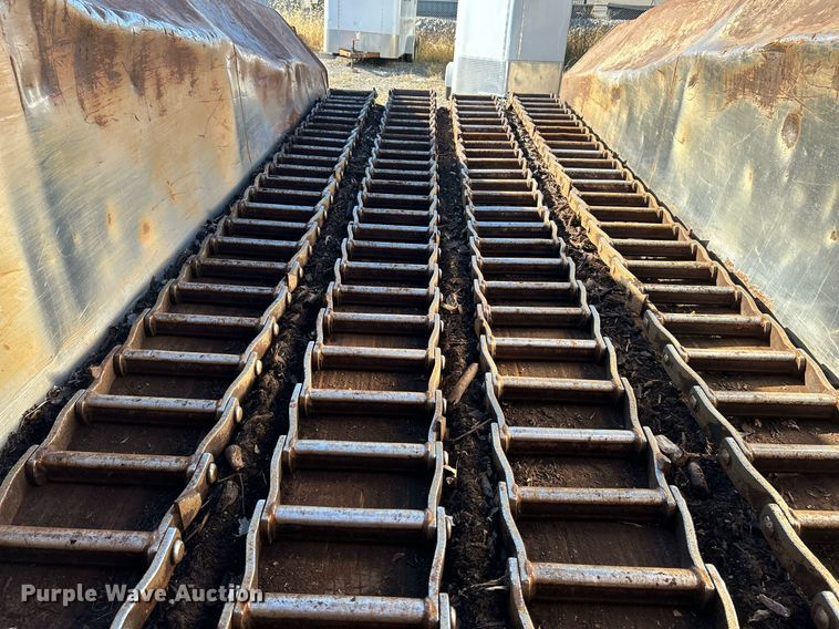 image for item NR9410 2019 Morbark Wood Hog 6400XT  horizontal grinder