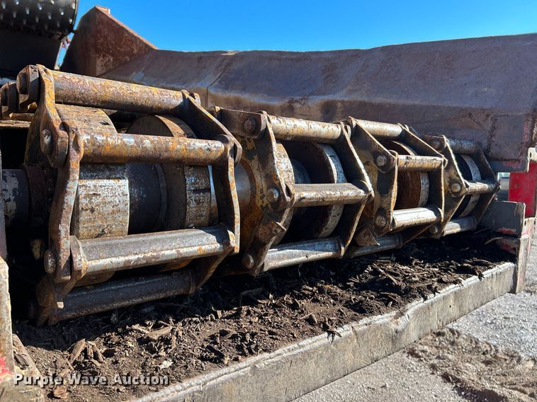 image for item NR9410 2019 Morbark Wood Hog 6400XT  horizontal grinder