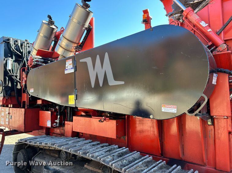 image for item NR9410 2019 Morbark Wood Hog 6400XT  horizontal grinder