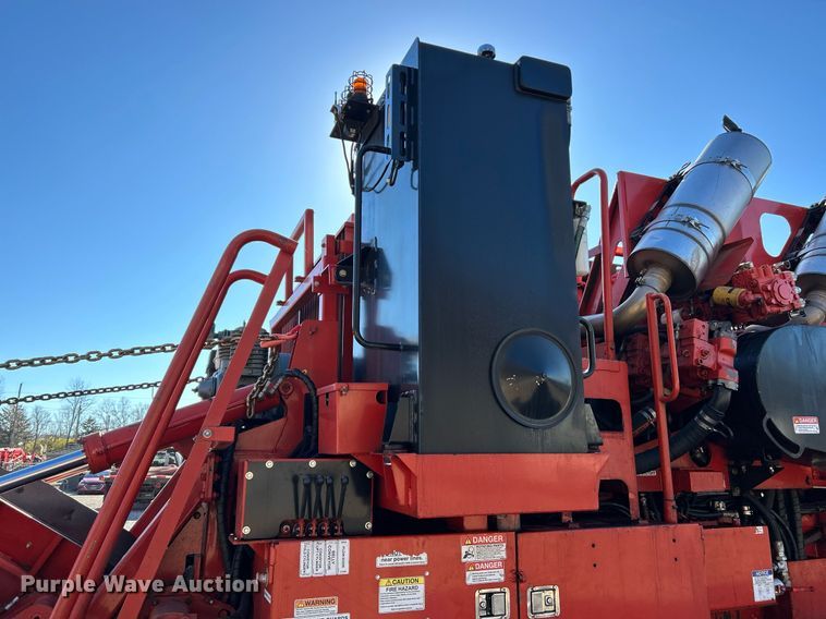 image for item NR9410 2019 Morbark Wood Hog 6400XT  horizontal grinder