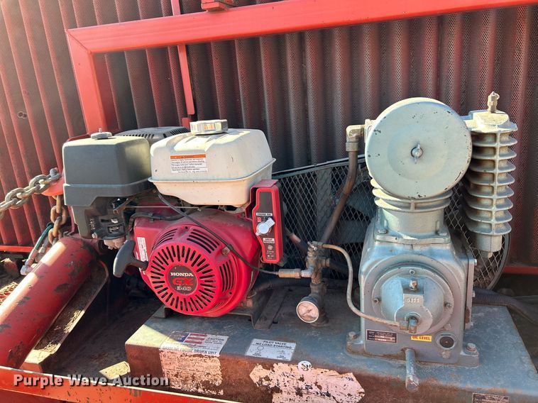 image for item NR9410 2019 Morbark Wood Hog 6400XT  horizontal grinder