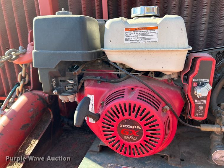 image for item NR9410 2019 Morbark Wood Hog 6400XT  horizontal grinder