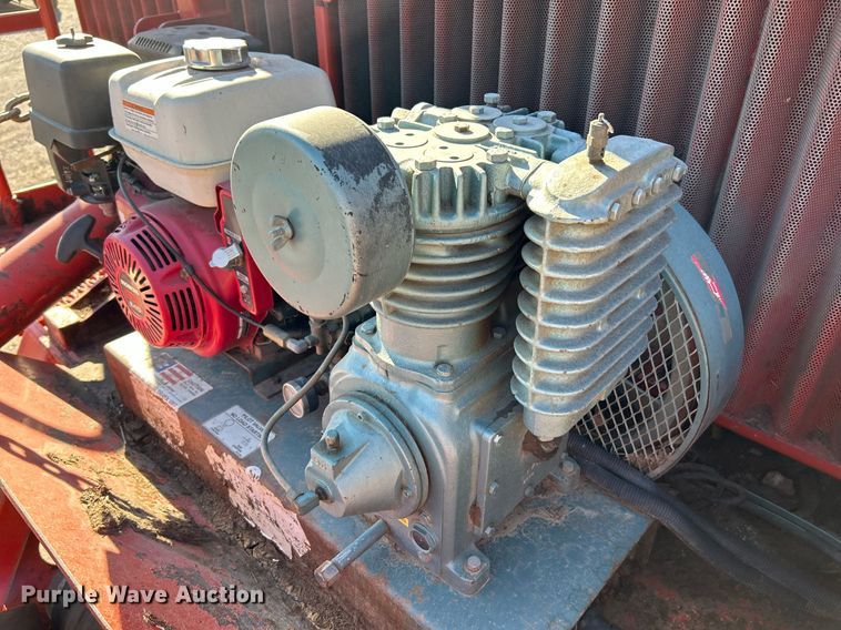 image for item NR9410 2019 Morbark Wood Hog 6400XT  horizontal grinder