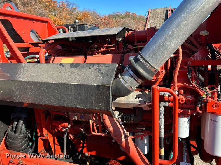 image for item NR9410 2019 Morbark Wood Hog 6400XT  horizontal grinder