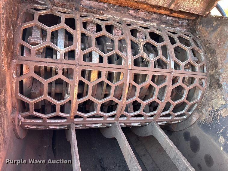 image for item NR9410 2019 Morbark Wood Hog 6400XT  horizontal grinder