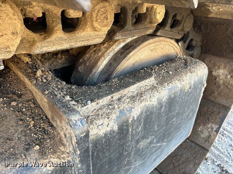 image for item NR9410 2019 Morbark Wood Hog 6400XT  horizontal grinder