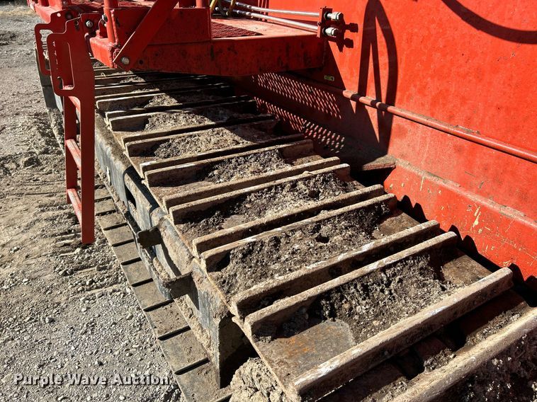 image for item NR9410 2019 Morbark Wood Hog 6400XT  horizontal grinder