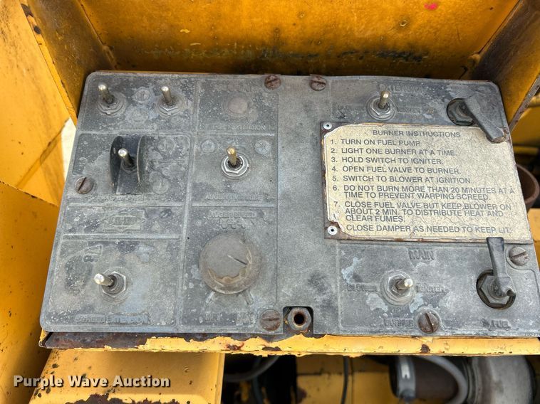 image for item NR9415 1994 Blaw-Knox PF-510  paver