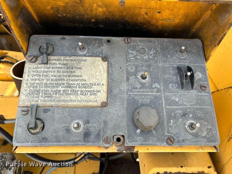 image for item NR9415 1994 Blaw-Knox PF-510  paver