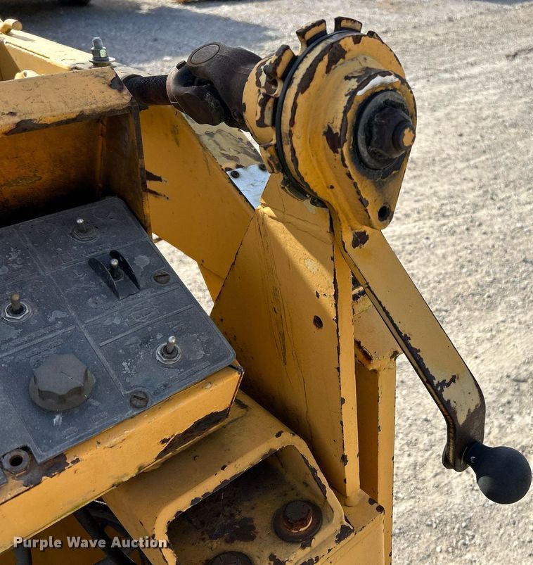 image for item NR9415 1994 Blaw-Knox PF-510  paver