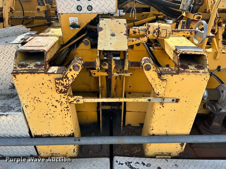 image for item NR9415 1994 Blaw-Knox PF-510  paver