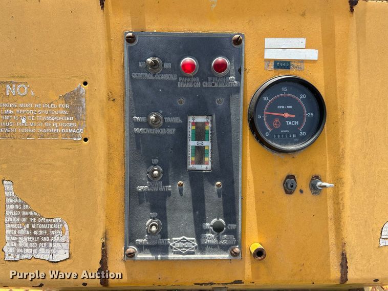 image for item NR9415 1994 Blaw-Knox PF-510  paver