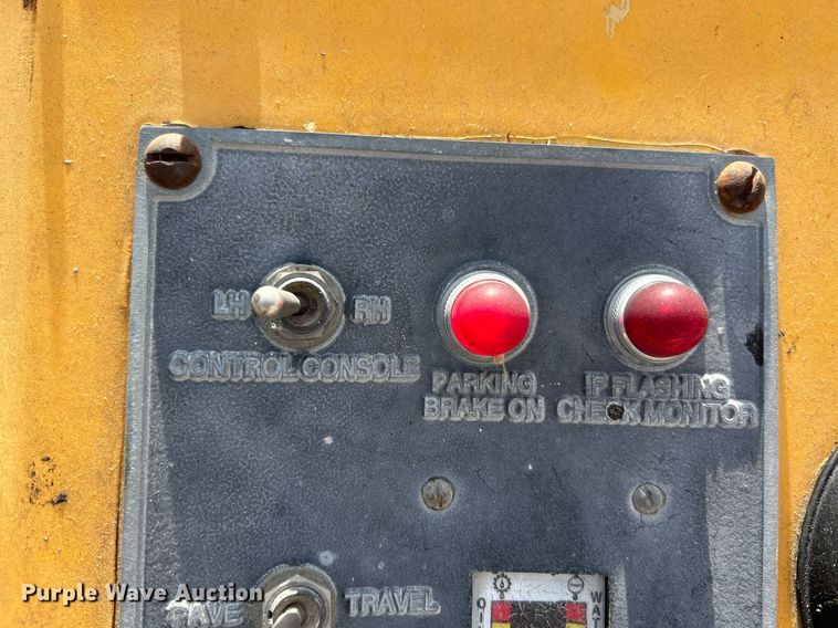 image for item NR9415 1994 Blaw-Knox PF-510  paver