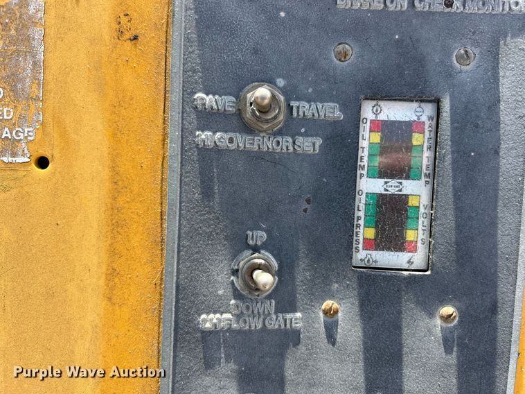 image for item NR9415 1994 Blaw-Knox PF-510  paver