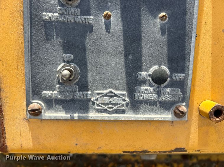 image for item NR9415 1994 Blaw-Knox PF-510  paver