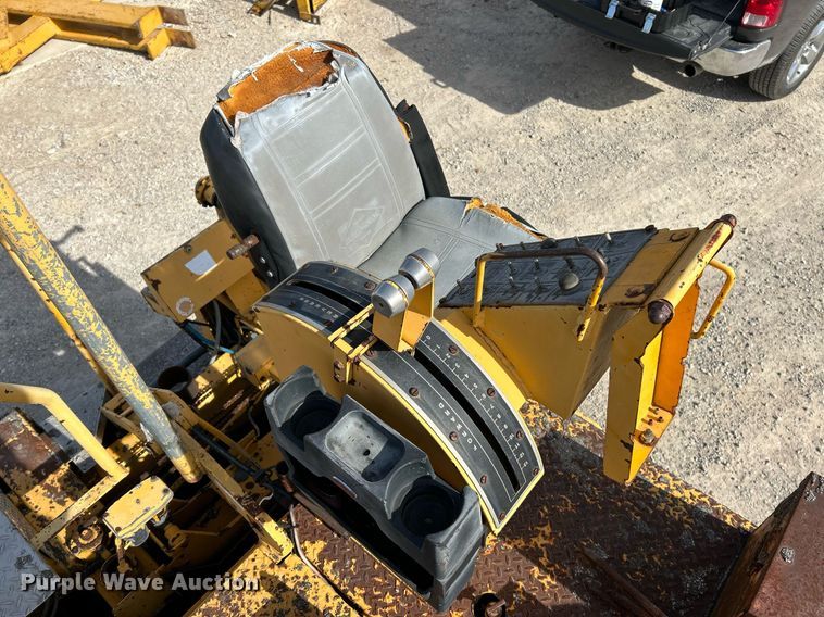 image for item NR9415 1994 Blaw-Knox PF-510  paver