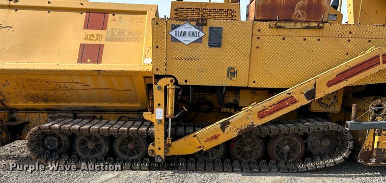 image for item NR9415 1994 Blaw-Knox PF-510  paver