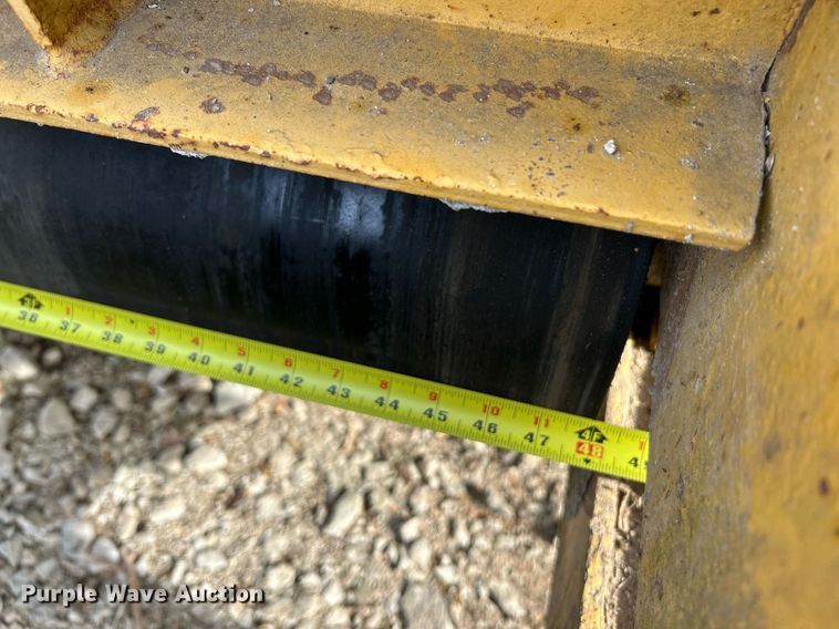 image for item NR9416 Gomaco PS-48  placer spreader