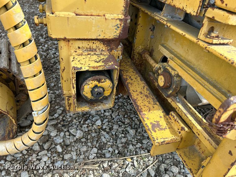 image for item NR9416 Gomaco PS-48  placer spreader