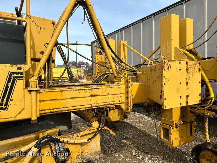 image for item NR9416 Gomaco PS-48  placer spreader