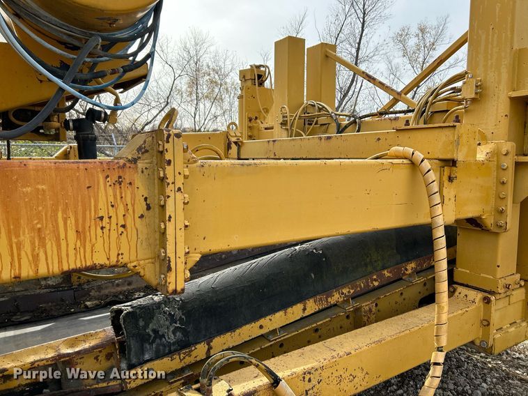 image for item NR9416 Gomaco PS-48  placer spreader