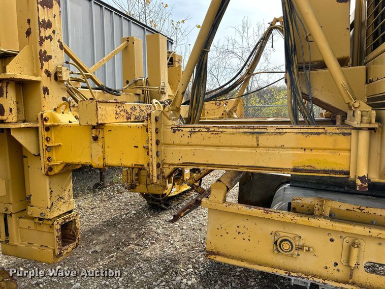 image for item NR9416 Gomaco PS-48  placer spreader