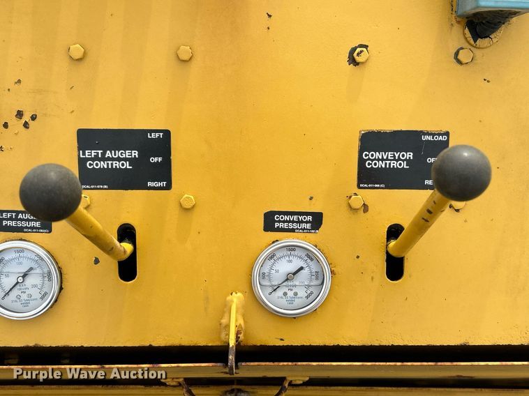 image for item NR9416 Gomaco PS-48  placer spreader