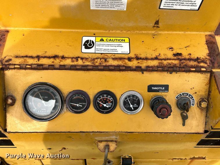 image for item NR9416 Gomaco PS-48  placer spreader