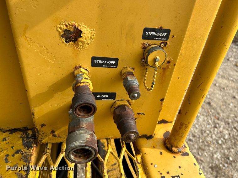 image for item NR9416 Gomaco PS-48  placer spreader