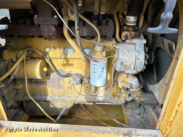 image for item NR9416 Gomaco PS-48  placer spreader