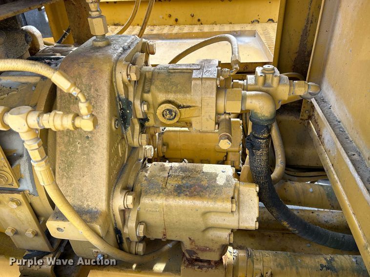 image for item NR9416 Gomaco PS-48  placer spreader