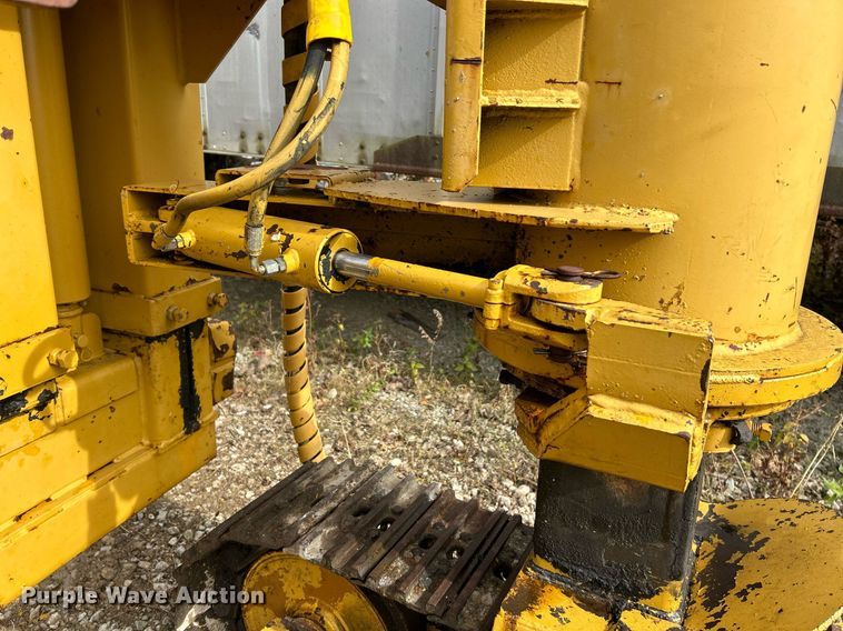 image for item NR9416 Gomaco PS-48  placer spreader