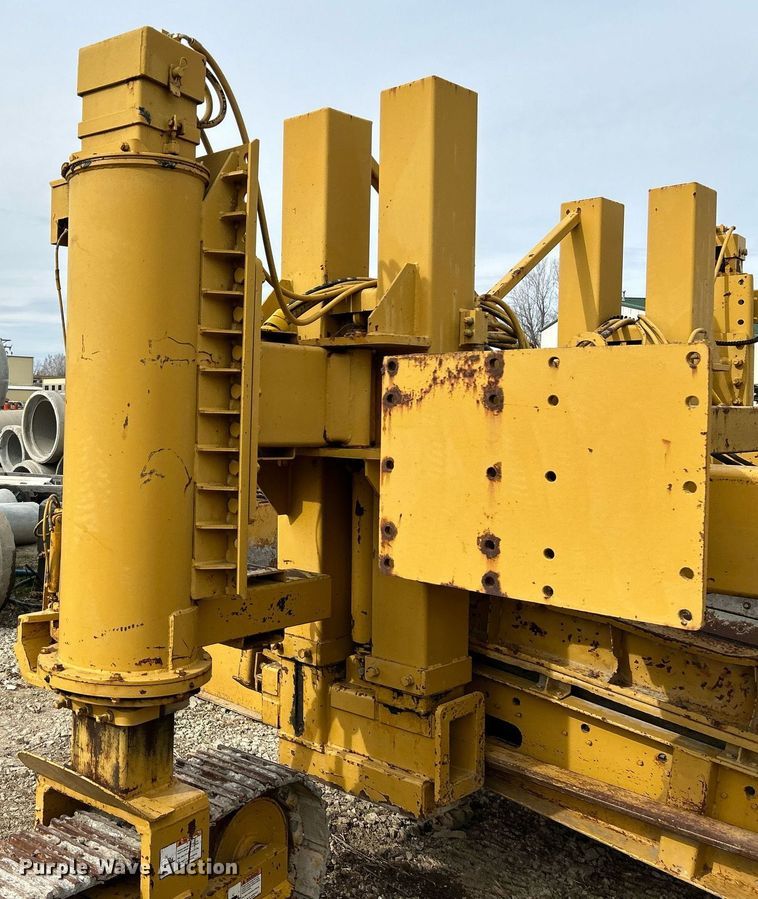 image for item NR9416 Gomaco PS-48  placer spreader