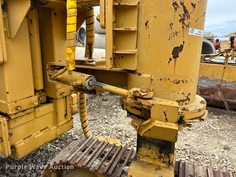 image for item NR9416 Gomaco PS-48  placer spreader