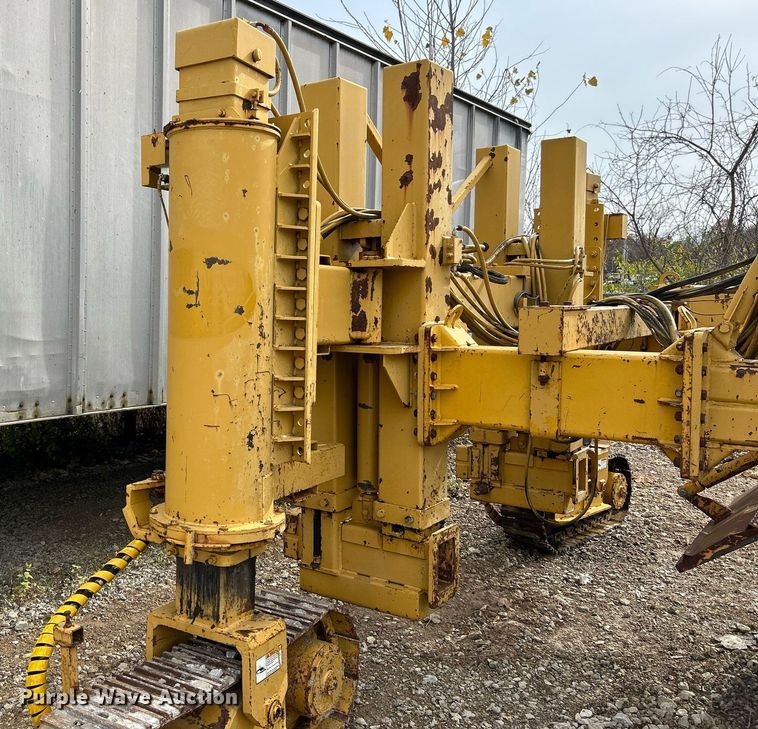 image for item NR9416 Gomaco PS-48  placer spreader