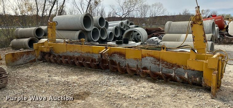 image for item NR9416 Gomaco PS-48  placer spreader