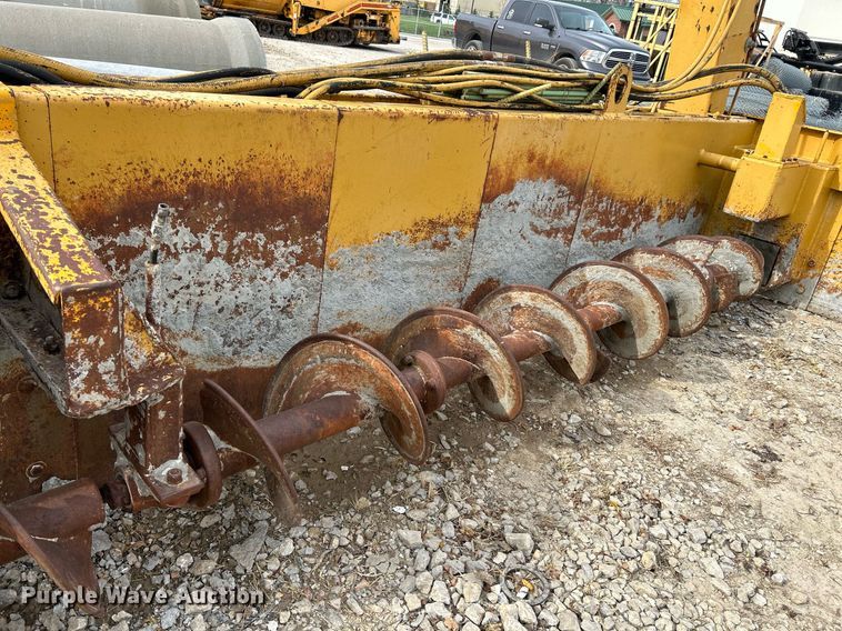 image for item NR9416 Gomaco PS-48  placer spreader