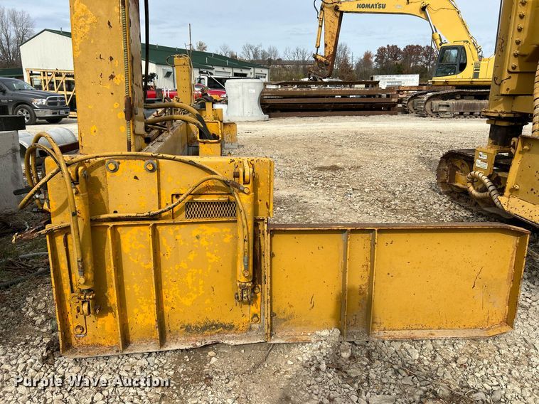 image for item NR9416 Gomaco PS-48  placer spreader