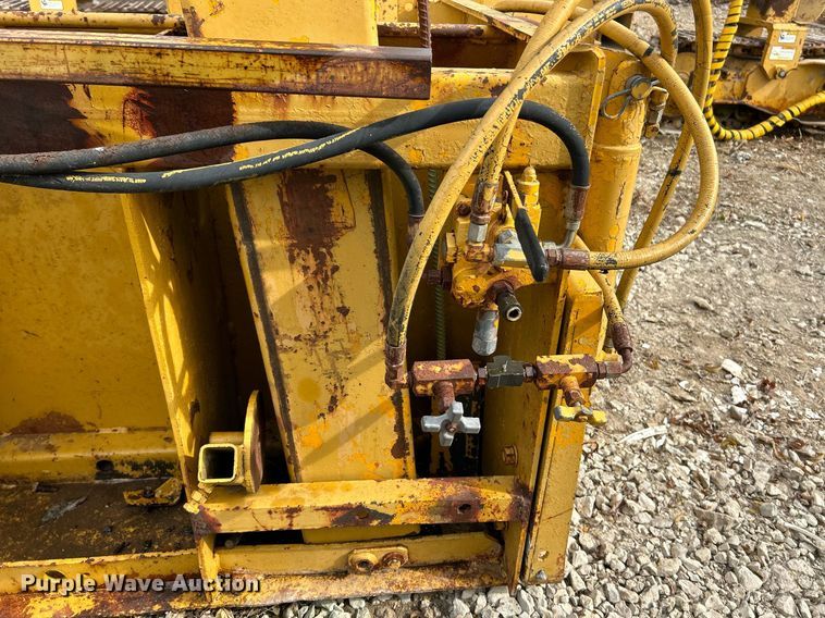 image for item NR9416 Gomaco PS-48  placer spreader