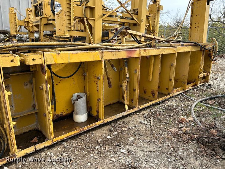 image for item NR9416 Gomaco PS-48  placer spreader