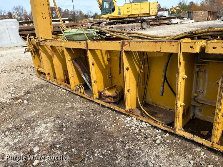 image for item NR9416 Gomaco PS-48  placer spreader