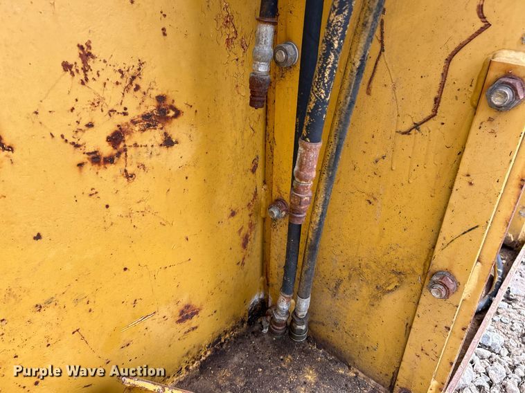 image for item NR9416 Gomaco PS-48  placer spreader