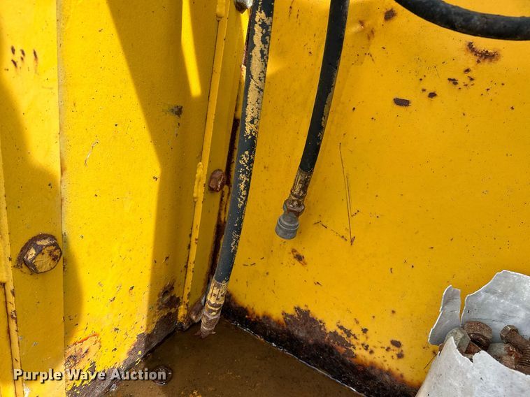 image for item NR9416 Gomaco PS-48  placer spreader