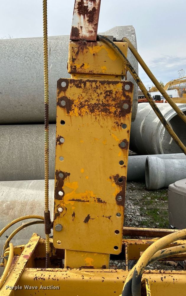 image for item NR9416 Gomaco PS-48  placer spreader