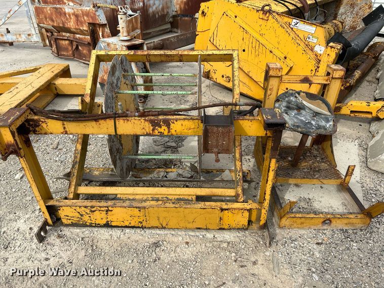 image for item NR9416 Gomaco PS-48  placer spreader